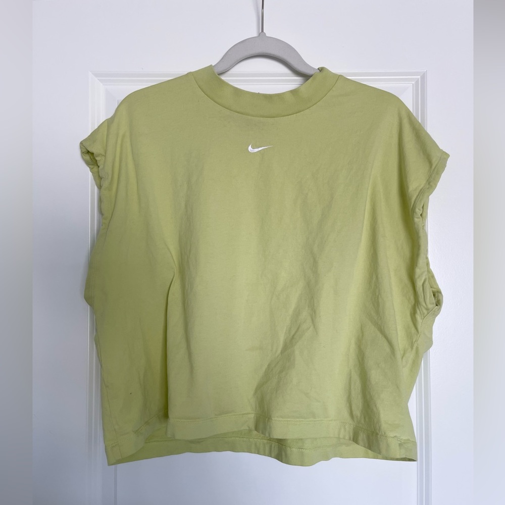 Nike Women’s Muscle T-Shirt
